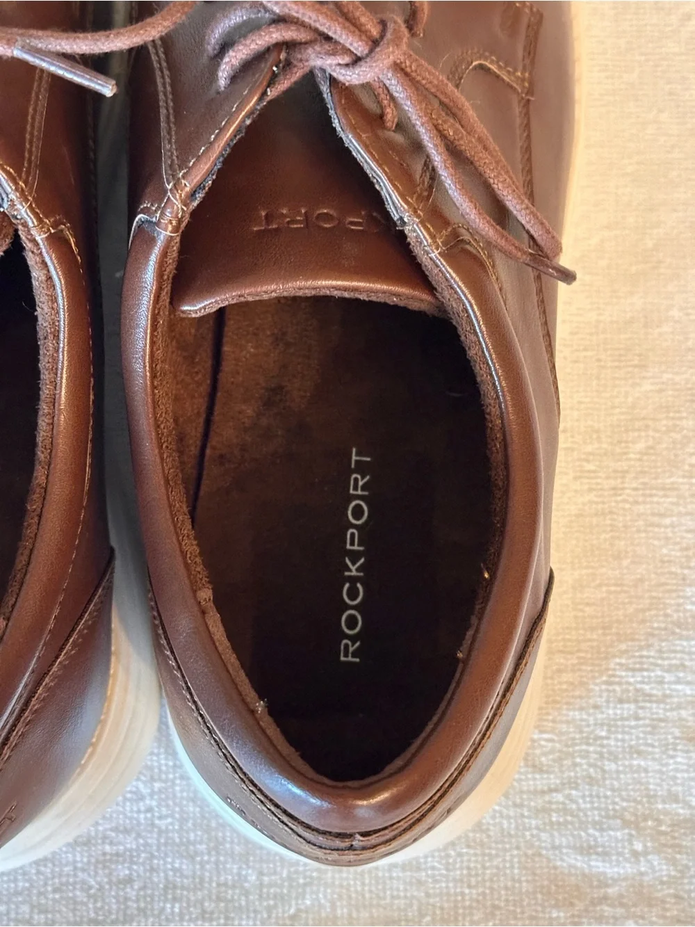 Rockport classic lace